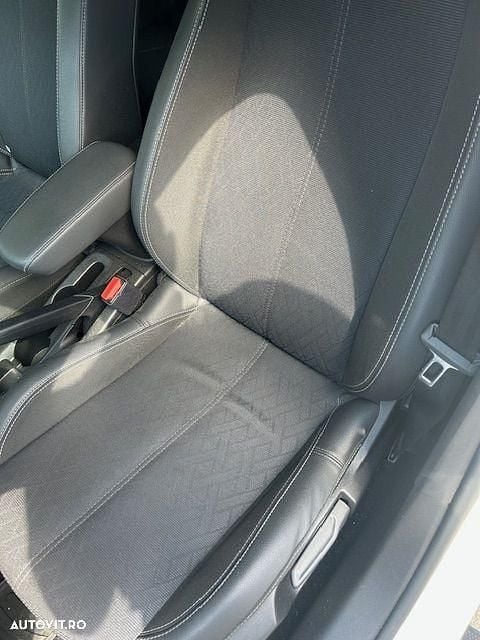 Second-hand Opel Corsa Elegance 100 CP (73 kW) 2023 Culoarealb Hatchback