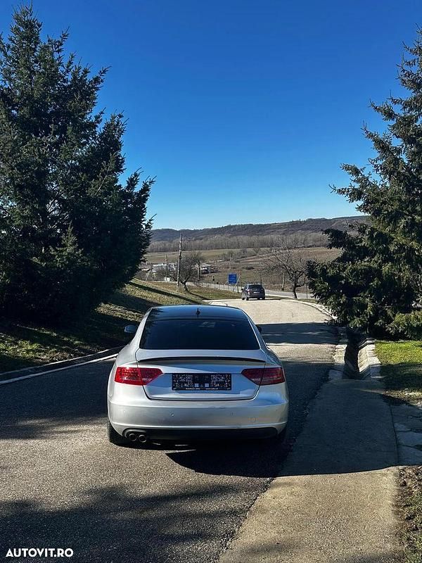 Second-hand Audi A5 S-Line 239 CP (175 kW) 2009 Culoareargint Coupe