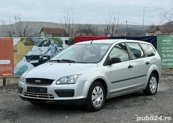 Argintiu Utilizat 2005 Ford Focus Break | 1.890 EUR (Preț OK) - Imagine 1/4