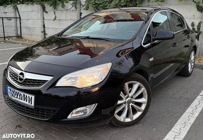 Culoarenegru Utilizat 2010 Opel Astra Cosmo Hatchback | 4.000 EUR (Preț OK) - Imagine 1/4