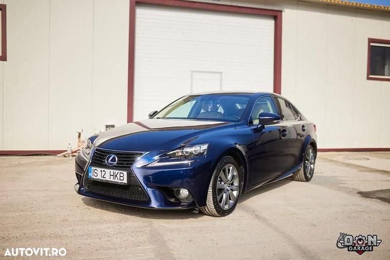 Culoarealbastru Utilizat 2013 Lexus IS300h Luxury Line Berlinǎ | 17.500 EUR - Imagine 1/4