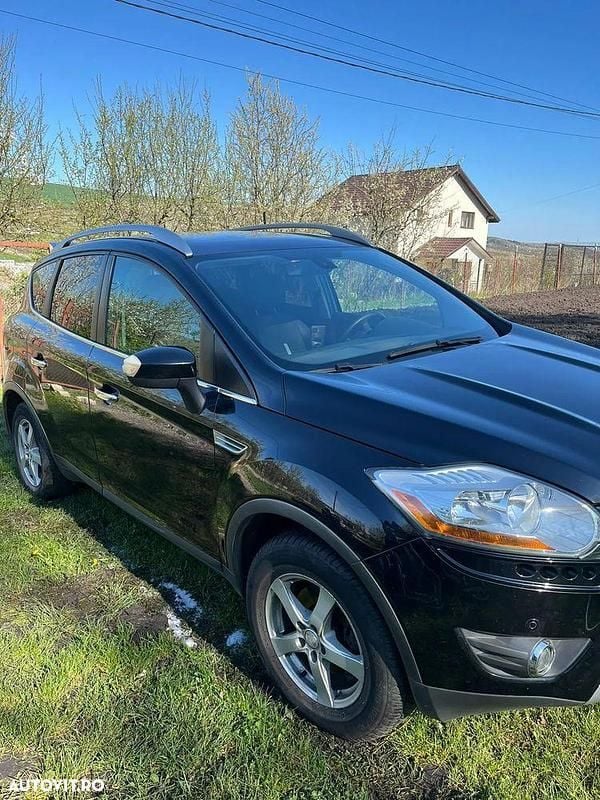 Culoarenegru Utilizat 2010 Ford Kuga SUV | 6.500 EUR (Preț OK) - Imagine 1/4