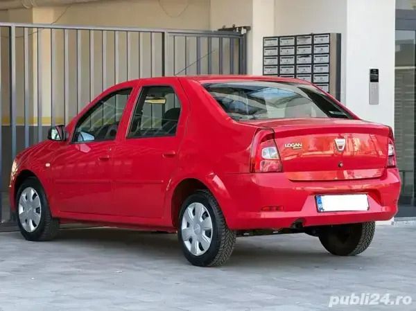 Utilizat 2011 Dacia Logan Berlinǎ | 2.990 EUR (Preț OK) - Imagine 1/4