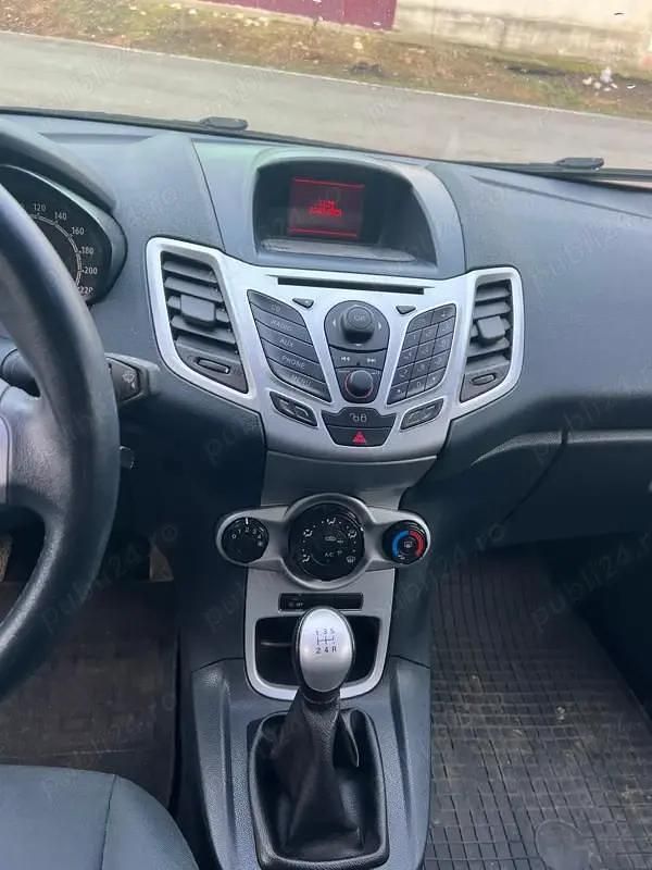 Second-hand Ford Fiesta 95 CP (69 kW) 2012 Hatchback