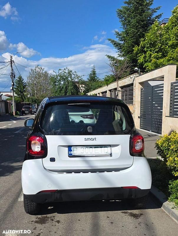 Second-hand Smart ForTwo Electric Drive Passion 60 kW (82 CP) 2019 Culoarealb