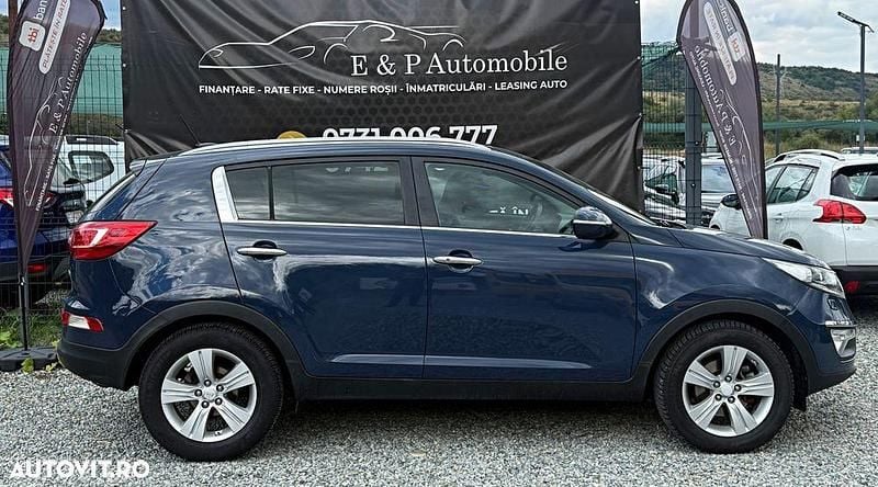 Culoarealbastru Utilizat 2012 Kia Sportage Attract SUV | 7.900 EUR (Preț OK) - Imagine 1/4
