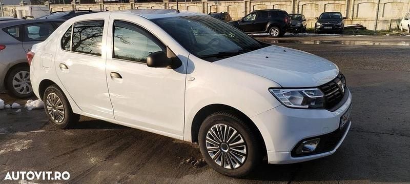 Culoarealb Utilizat 2019 Dacia Logan Essentiel Berlinǎ | 5.600 EUR (Preț bun) - Imagine 1/4