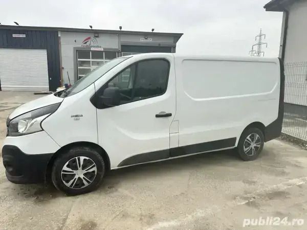 Utilizat 2015 Renault Trafic Van | 4.500 EUR - Imagine 1/4