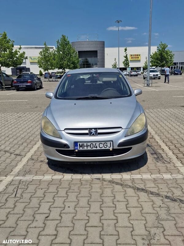 Argint Utilizat 2003 Peugeot 307 | 1.650 EUR (Puțin scump) - Imagine 1/4