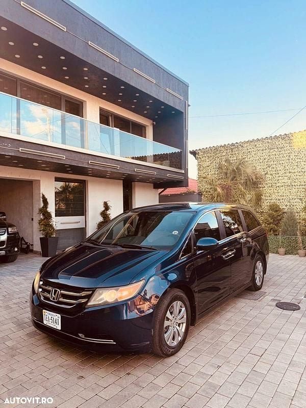 Second-hand Honda Odyssey 250 CP (183 kW) 2016 Culoarealbastru Monovolum