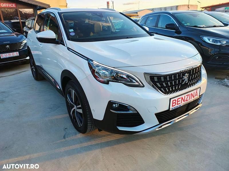 Culoarealb Utilizat 2020 Peugeot 3008 Allure SUV | 13.700 EUR (Super Preț) - Imagine 1/4