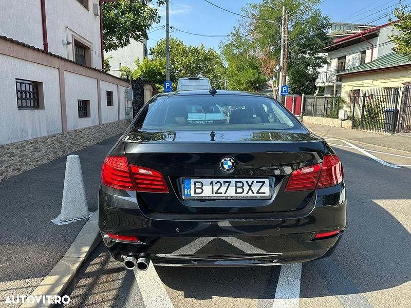 Culoarenegru Utilizat 2016 BMW 525 Comfort Edition Berlinǎ | 18.000 EUR (Preț bun) - Imagine 1/4