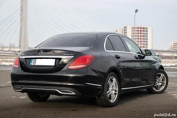 Second-hand Mercedes 200 136 CP (100 kW) 2015 Negru Berlinǎ