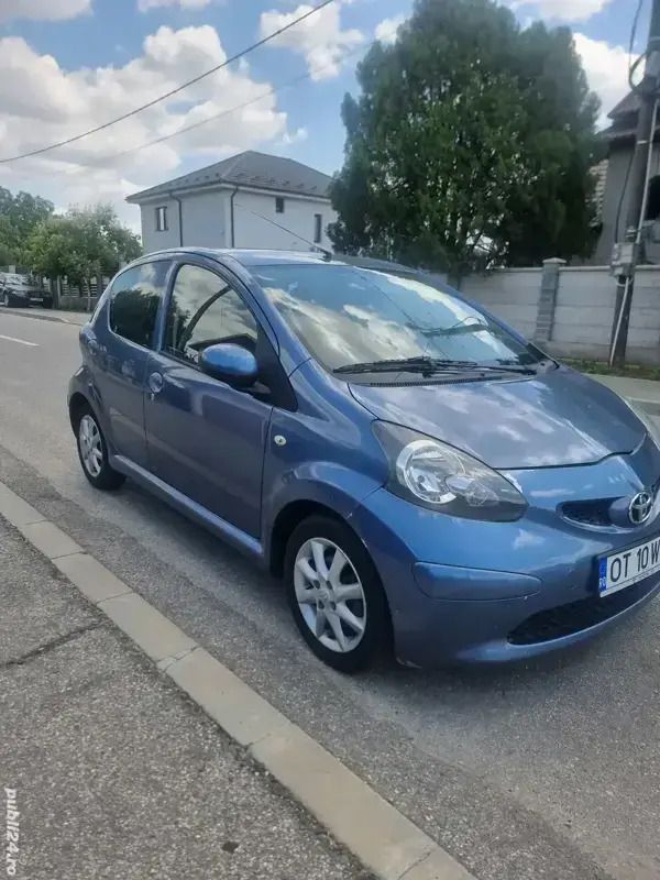 Albastru Second-hand 2008 Toyota Aygo Hatchback | 2.850 EUR - Imagine 1/4