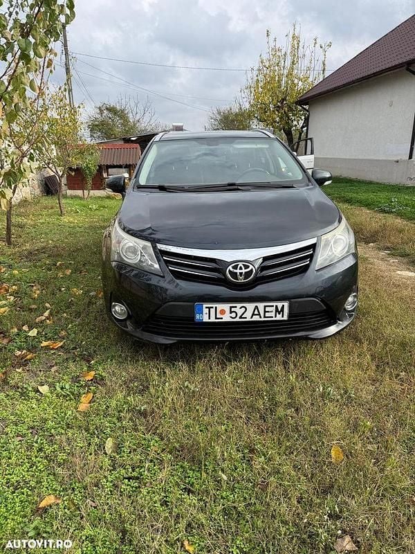 Culoarealbastru Utilizat 2014 Toyota Avensis Comfort Break | 7.600 EUR (Preț OK) - Imagine 1/4