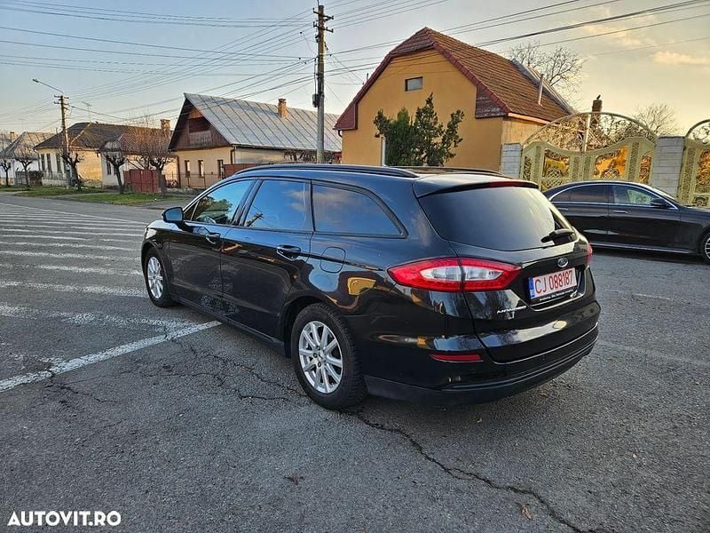 Second-hand Ford Mondeo Trend 115 CP (84 kW) 2015 Culoarenegru Break