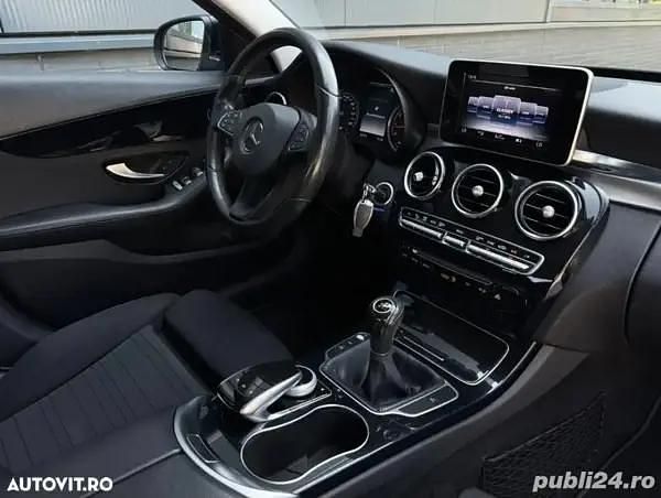 Second-hand Mercedes A180 156 CP (114 kW) 2015 Berlinǎ