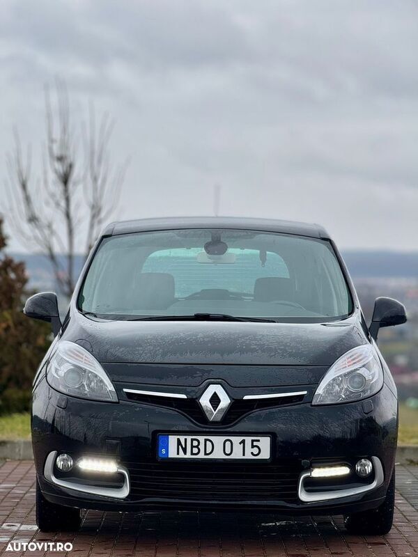 Negru Utilizat 2016 Renault Scénic III LIMITED Monovolum | 6.750 EUR (Preț OK) - Imagine 1/4