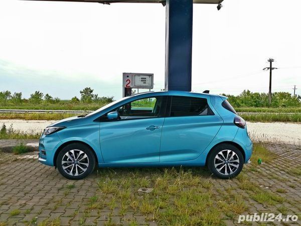 Second-hand Renault Zoe 99 kW (135 CP) 2020 Albastru Hatchback