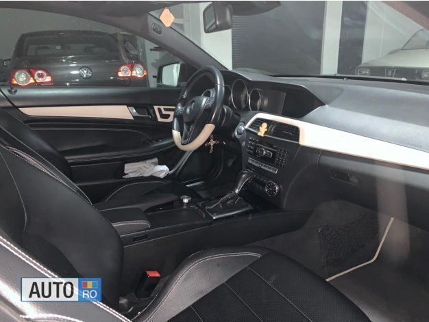 Second-hand Mercedes C250 150 CP (110 kW) 2012 Negru Coupe