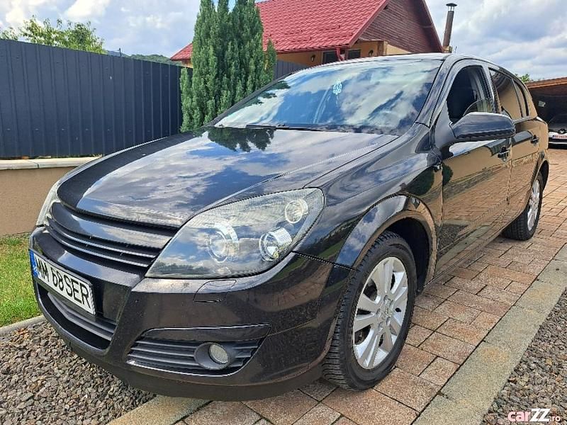 Utilizat 2005 Opel Astra Hatchback | 2.450 EUR (Puțin scump) - Imagine 1/4