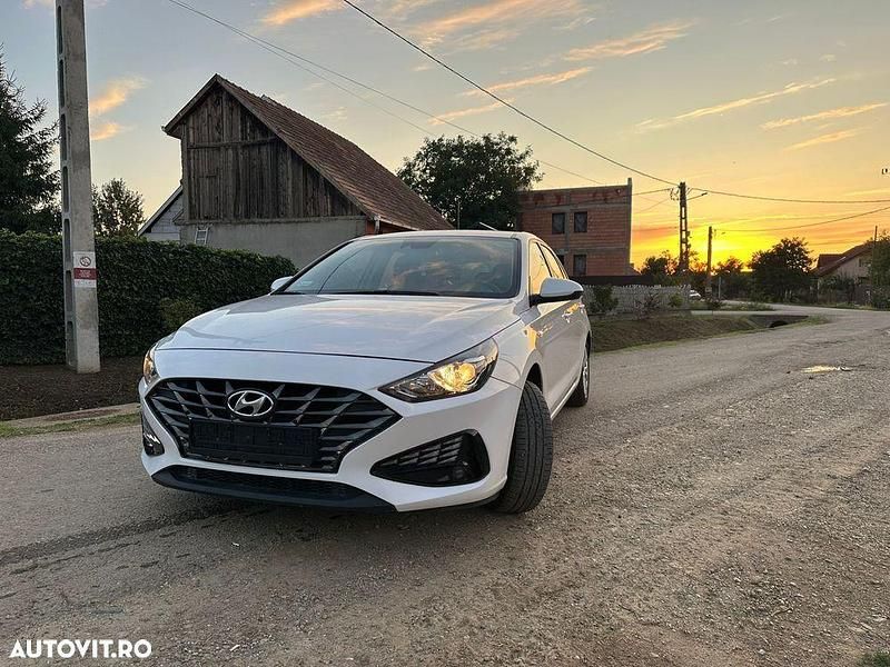 Culoarealb Second-hand 2021 Hyundai i30 Comfort Hatchback | 8.600 EUR (Super Preț) - Imagine 1/4