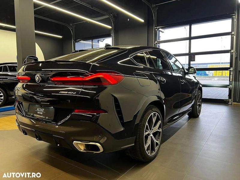 Second-hand BMW X6 Sport Line 340 CP (250 kW) 2022 Culoarenegru SUV