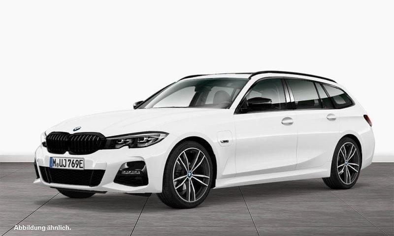 Utilizat 2021 BMW 320e M Sport Break | 29.028 EUR (Preț OK) - Imagine 1/1