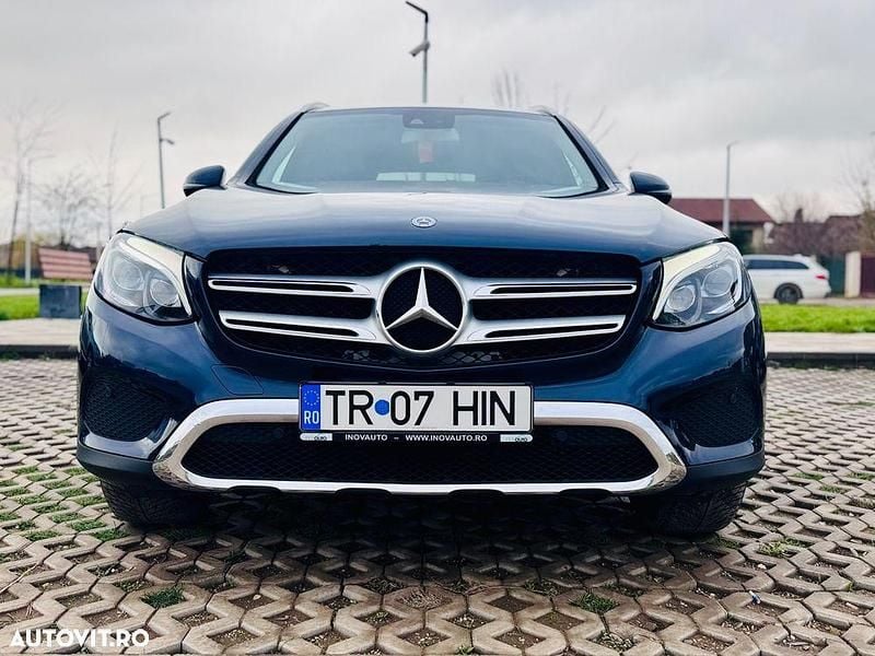 Culoarealbastru Utilizat 2018 Mercedes GLC250 SUV | 19.500 EUR (Super Preț) - Imagine 1/4
