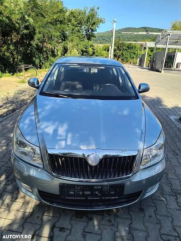 Verde Utilizat 2011 Skoda Octavia Ambiente Berlinǎ | 5.450 EUR (Preț OK) - Imagine 1/4