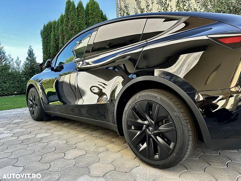 Second-hand Tesla Model Y Performance 339 kW (462 CP) 2023 Culoarenegru SUV