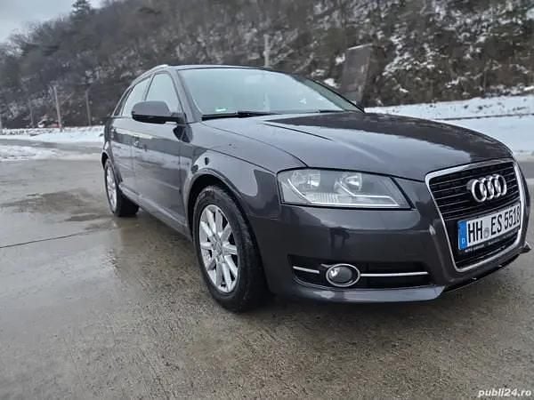 Gri Utilizat 2011 Audi A3 Ambition Hatchback | 5.300 EUR (Preț bun) - Imagine 1/4