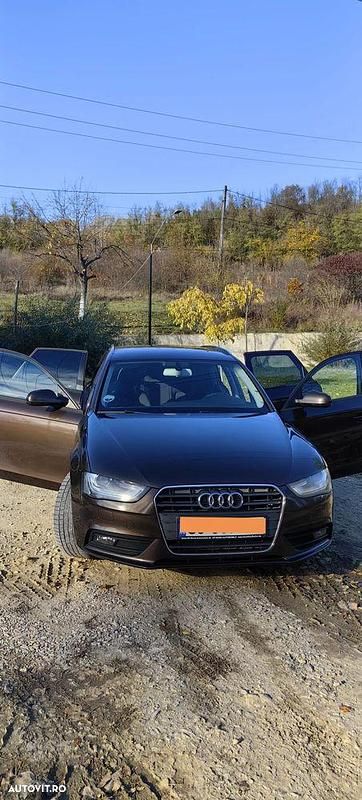 Second-hand Audi A4 136 CP (100 kW) 2012 Culoaremaro Break