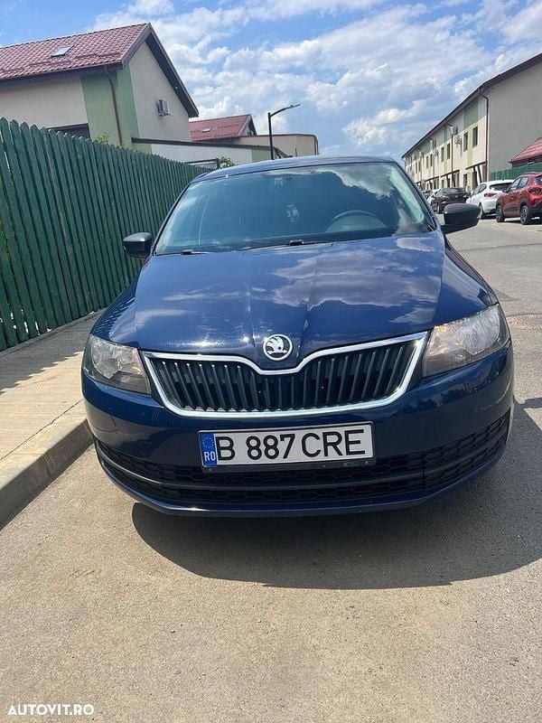 Albastru Utilizat 2015 Skoda Rapid Active Hatchback | 5.400 EUR (Preț bun) - Imagine 1/4