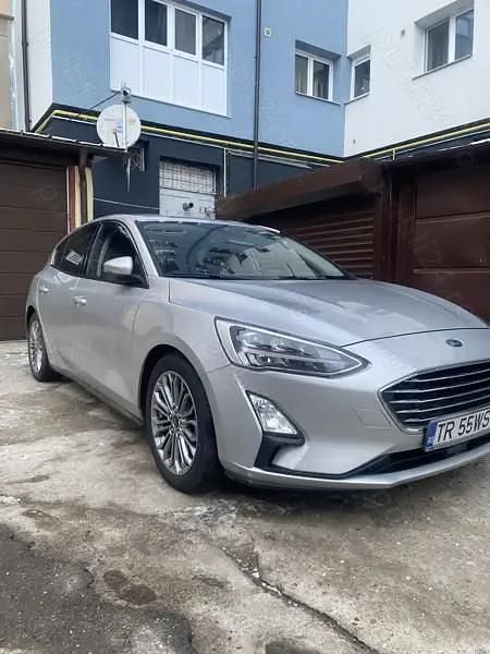 Second-hand Ford Focus Trend 125 CP (91 kW) 2018 Argintiu Berlinǎ