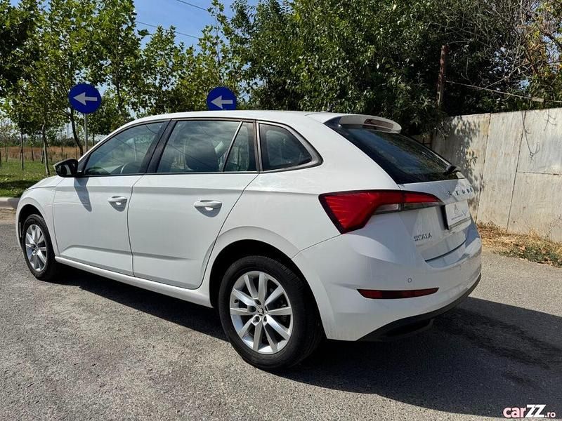 Second-hand Skoda Scala Ambition 110 CP (80 kW) 2022 Culoarealb Hatchback
