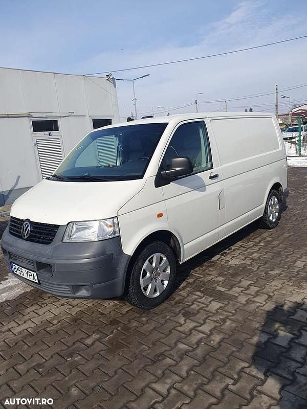 Second-hand VW T5 130 CP (95 kW) 2006 Culoarealb Van