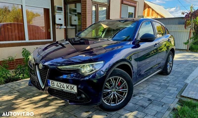 Culoarealbastru Utilizat 2017 Alfa Romeo Stelvio Executive SUV | 14.200 EUR (Preț OK) - Imagine 1/4