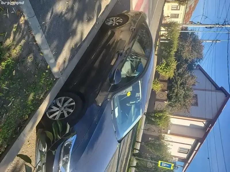 Utilizat 2018 VW Passat Berlinǎ | 14.000 EUR (Preț bun) - Imagine 1/4