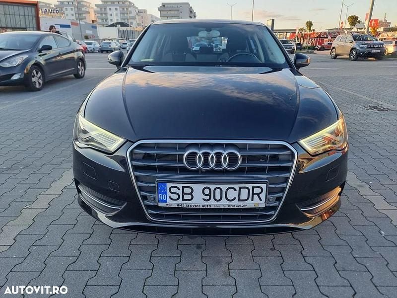 Culoarenegru Utilizat 2014 Audi A3 Sportback Ambition Hatchback | 11.230 EUR (Puțin scump) - Imagine 1/4