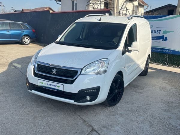 Alb Utilizat 2017 Peugeot Partner Monovolum | 6.700 EUR - Imagine 1/4