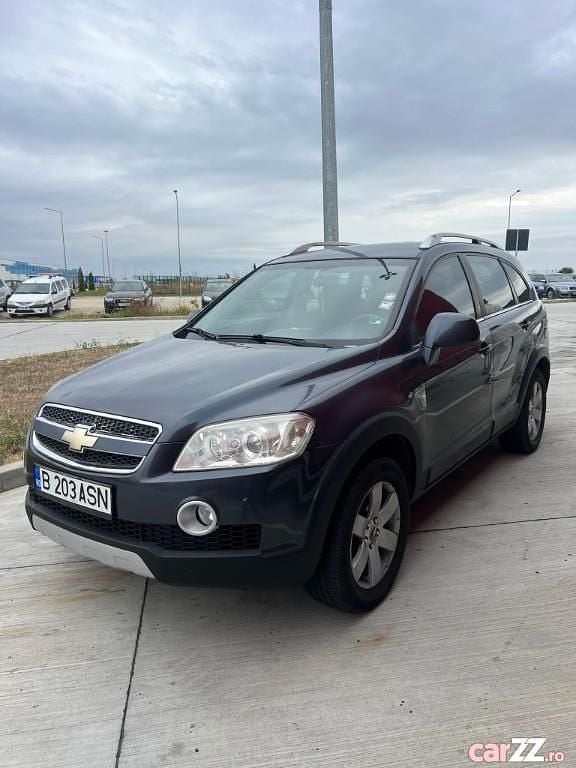 Gri Utilizat 2007 Chevrolet Captiva SUV | 4.500 EUR (Preț OK) - Imagine 1/4