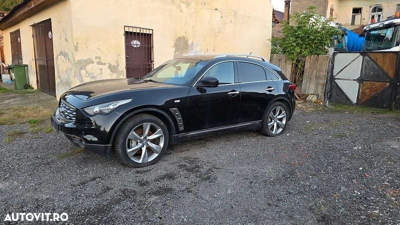Second-hand Infiniti Fx30 Premium 238 CP (175 kW) 2011 Culoarenegru SUV
