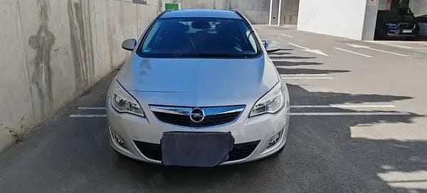 Second-hand Opel Astra Sport 140 CP (102 kW) 2012 Break