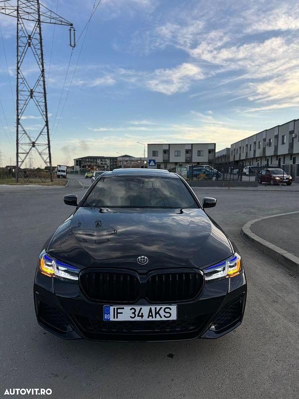 Culoarenegru Utilizat 2018 BMW 520 Luxury Line Break | 19.800 EUR (Preț OK) - Imagine 1/4