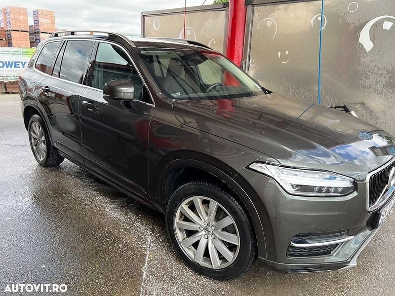Gri Utilizat 2019 Volvo XC90 Momentum SUV | 32.000 EUR (Super Preț) - Imagine 1/4
