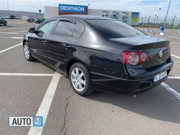 Negru Utilizat 2006 VW Passat Berlinǎ | 4.200 EUR (Puțin scump) - Imagine 1/4