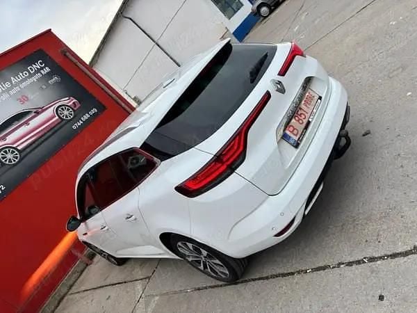 Second-hand Renault Mégane GrandTour Bose Edition 140 CP (102 kW) 2021 Alb Break