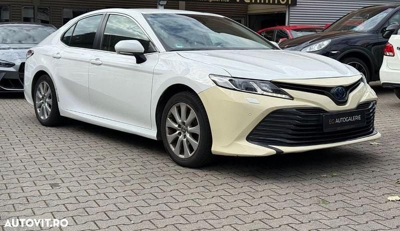 Alb Utilizat 2019 Toyota Camry Business Edition Berlinǎ | 18.000 EUR (Preț OK) - Imagine 1/4