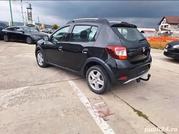 Second-hand Dacia Sandero Stepway 90 CP (66 kW) 2015 Hatchback
